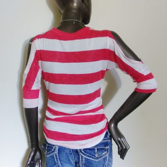 Must Have Cold Shoulder Top - Picture 3 of 5